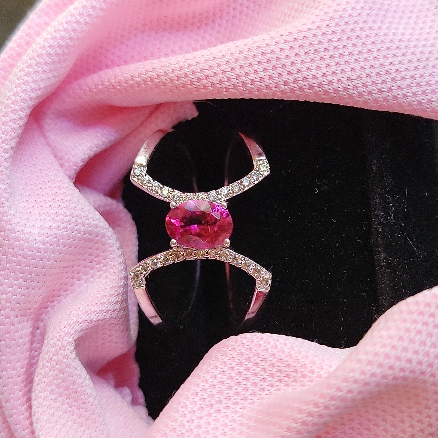 Lab Created Bixbite And Round White Zircon Lab Created Bixbite And Round White Zircon